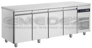 Masa inox refrigerată, 3 uși și  2 sertare 1/2, R134, capacitate 571litri, fara rebord, 224x70x88cm